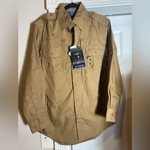 Propper~NWT~Men’s~Tan~Tactical~Uniform~Shirt~Weatherproof~Durable~Size XS/R